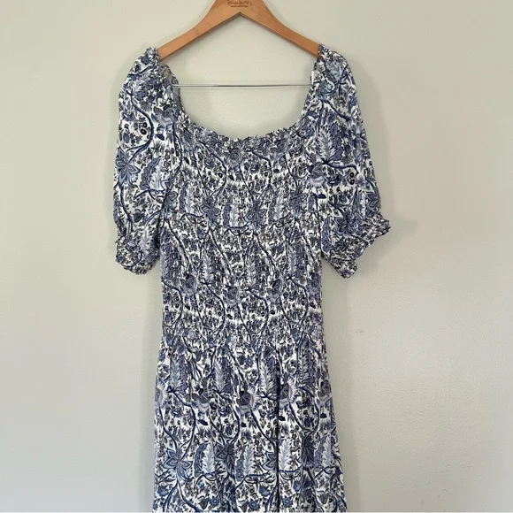 Max Studio Printed Smocked Bodice Tiered Maxi Dress Cruise Vacation Beach Resort - Picture 8 of 11